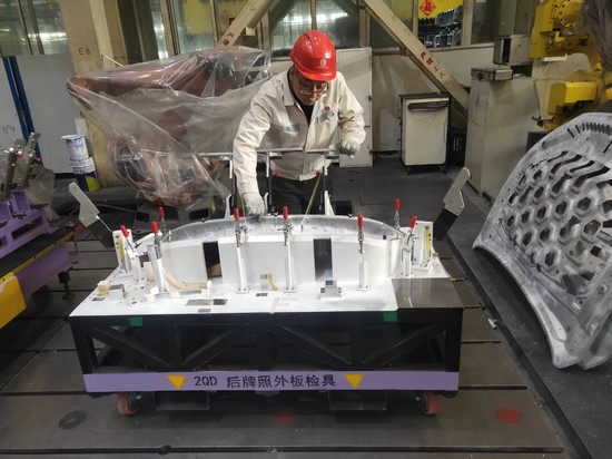 攻克關(guān)鍵核心技術(shù)難題 開創(chuàng)新局面——記天津汽車模具股份模具技術(shù)研究院院長(zhǎng)常青的網(wǎng)絡(luò)技術(shù)探索
