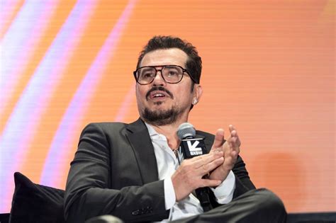 家庭影院D1 Y 開啟智能娛樂新紀元，實業投資的創新機遇